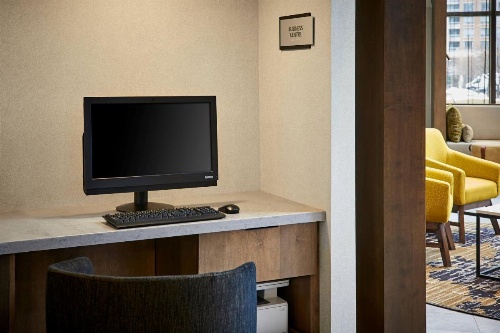 Delta Hotels by Marriott Toronto Mississauga image 2